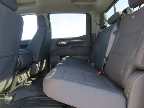 New 2026 GMC Sierra 1500 SLE image 13