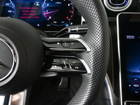 Used 2025 Mercedes-Benz C 300 Sedan image 11