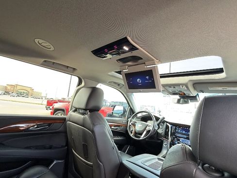 Used 2019 Cadillac Escalade ESV Premium Luxury AWD/4WD image 70