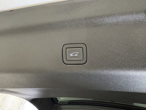 New 2026 Chevrolet Suburban Premier image 27