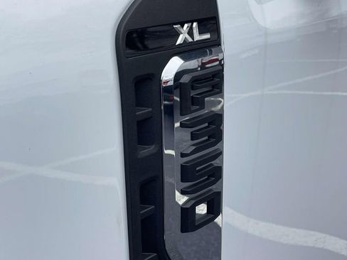New 2026 Ford F350 XL w/ XL Chrome Package AWD/4WD image 8