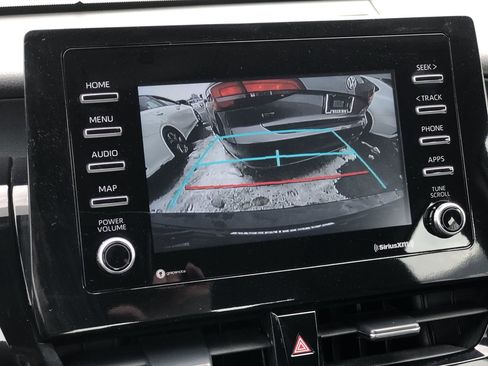 Used 2024 Toyota Camry SE image 19