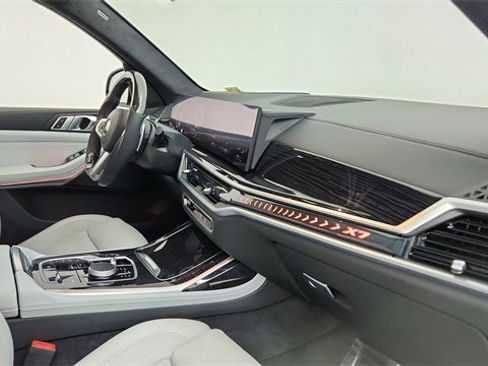 Used 2025 BMW X7 xDrive40i w/ M Sport Package image 20