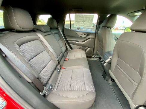 New 2026 Chevrolet Equinox LT w/ Safety and Technology Package image 28