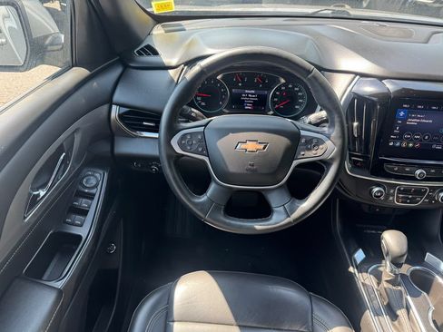 Used 2023 Chevrolet Traverse LT AWD/4WD image 13