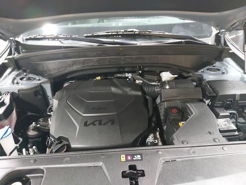 Used 2025 Kia Telluride S AWD/4WD image 32