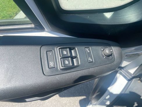 Used 2025 RAM ProMaster 2500 w/ Convenience Group FWD image 15