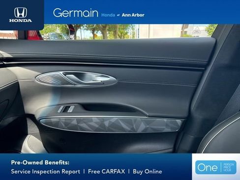 Used 2025 Genesis GV70 3.5T Sport w/ Sport Advanced Package AWD/4WD image 31