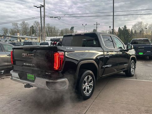 Used 2024 GMC Sierra 1500 SLT AWD/4WD image 5