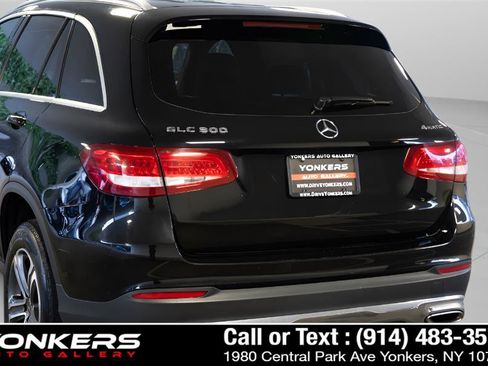 Used 2018 Mercedes-Benz GLC 300 4MATIC image 46
