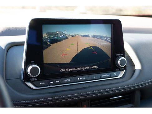 Used 2023 Nissan Rogue S image 22