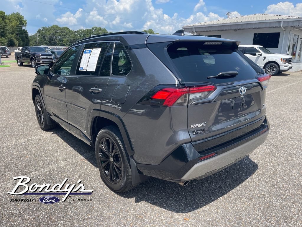 Used 2024 Toyota RAV4 SE w/ Convenience Package AWD/4WD image 12