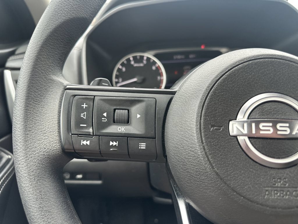 Used 2024 Nissan Rogue SV AWD/4WD image 19