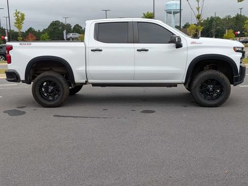 Used 2020 Chevrolet Silverado 1500 LT Trail Boss AWD/4WD image 3