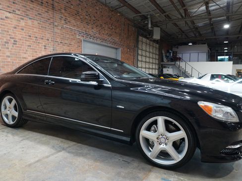 Used 2011 Mercedes-Benz CL 550 4MATIC w/ Sport Pkg Plus One image 2