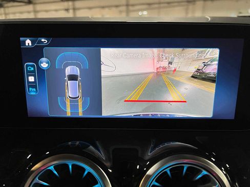 Certified 2025 Mercedes-Benz GLA 250 4MATIC image 36