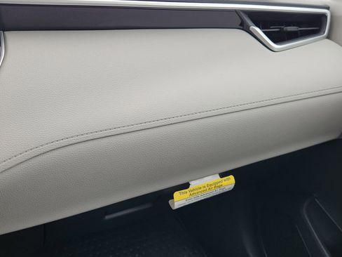 Used 2026 Toyota Corolla Cross LE w/ Moonroof Package FWD image 23