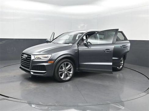 Used 2018 Audi Q3 2.0T Premium image 41