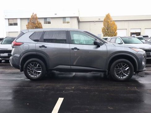 Used 2023 Nissan Rogue S image 4