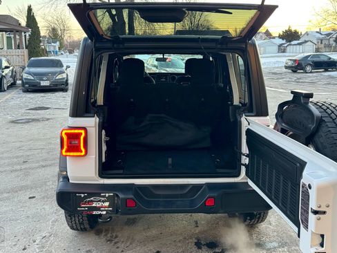 Used 2021 Jeep Wrangler Unlimited Sport image 24