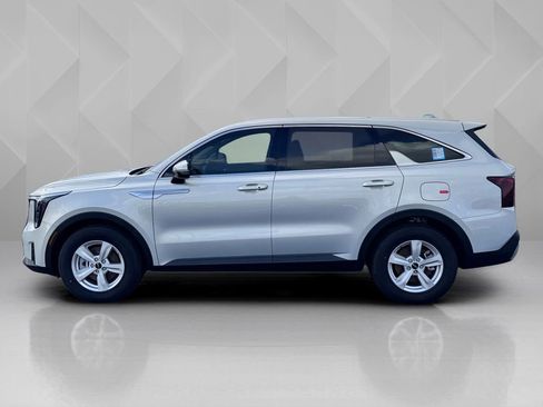 New 2026 Kia Sorento LX image 8