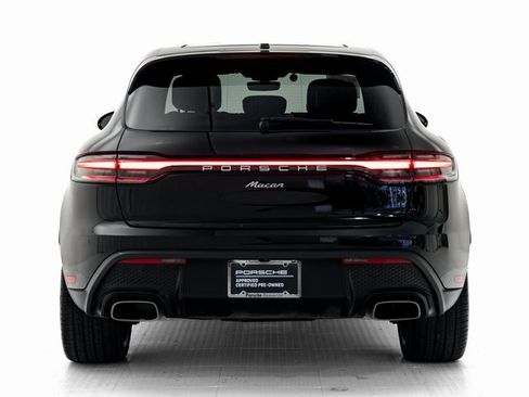 Used 2025 Porsche Macan image 36