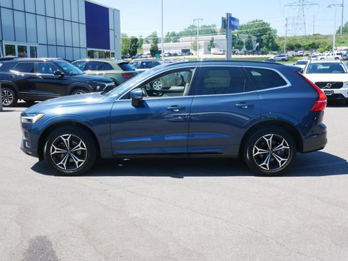 Used 2022 Volvo XC60 B5 Momentum AWD/4WD image 4
