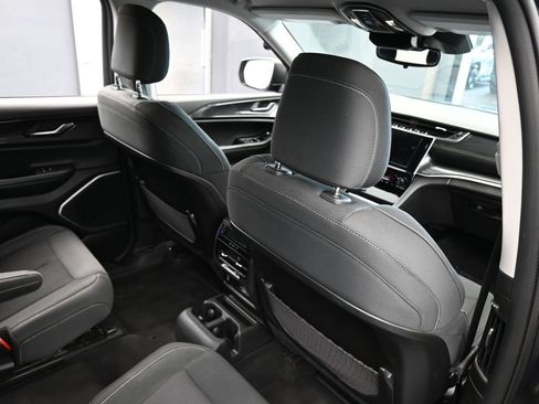 Used 2021 Jeep Grand Cherokee L Laredo w/ Luxury Tech Group I image 44