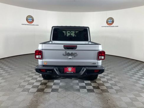 Used 2023 Jeep Gladiator Overland image 19