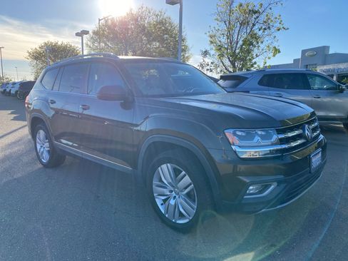 Used 2019 Volkswagen Atlas SEL image 3