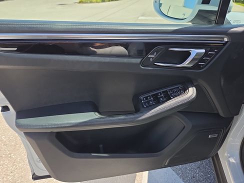 Used 2020 Porsche Macan S AWD/4WD image 20