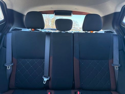 Used 2020 Nissan Kicks SR image 28