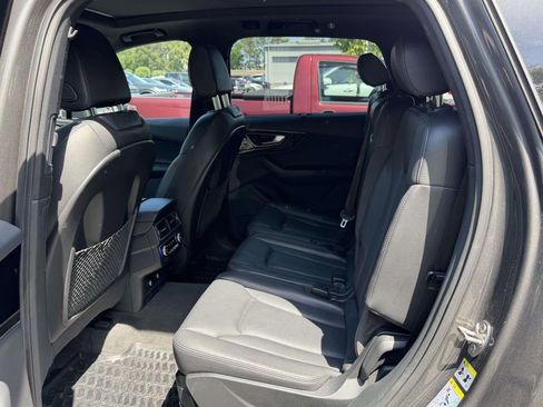 Used 2018 Audi Q7 3.0T Premium Plus w/ Premium Plus Package AWD/4WD image 6