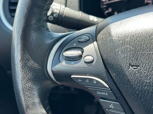 Used 2020 Nissan Pathfinder SL image 40