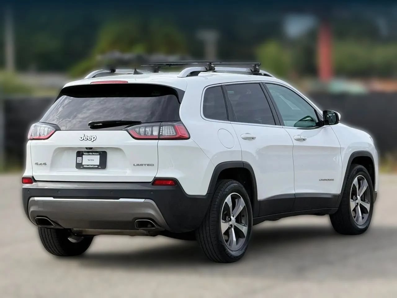 Used 2019 Jeep Cherokee Limited AWD/4WD image 9