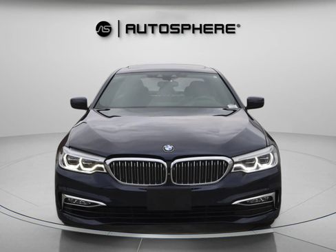 Used 2017 BMW 540i xDrive image 2