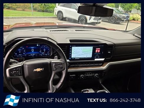Used 2023 Chevrolet Silverado 1500 LT AWD/4WD image 9
