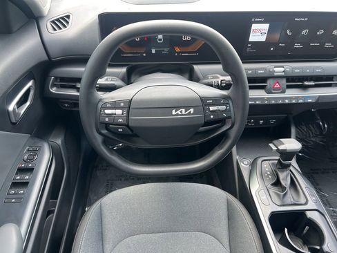 Used 2025 Kia K4 LXS image 22