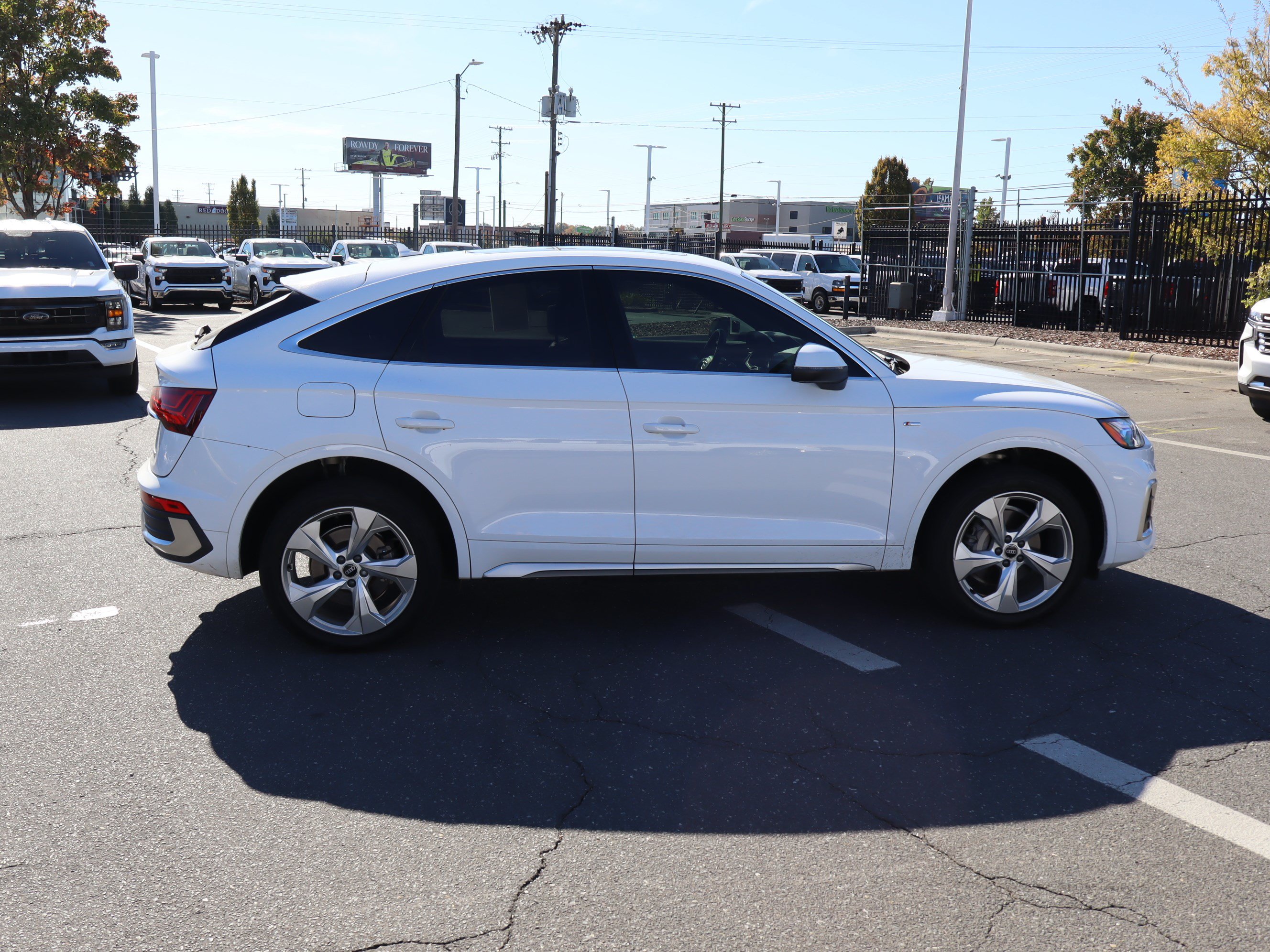 Used 2021 Audi Q5 2.0T Premium Plus w/ Premium Plus Package AWD/4WD image 11