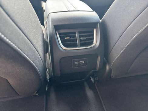 Used 2025 Chevrolet Blazer LT FWD image 23