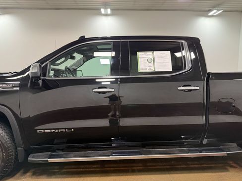 Used 2025 GMC Sierra 1500 Denali AWD/4WD image 38