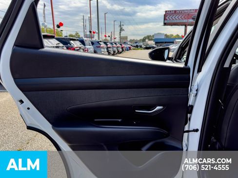 Used 2025 Hyundai Tucson SEL FWD image 15