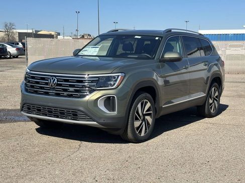 New 2026 Volkswagen Atlas SEL AWD/4WD image 1