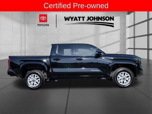 Used 2025 Toyota Tacoma SR5 AWD/4WD image 6