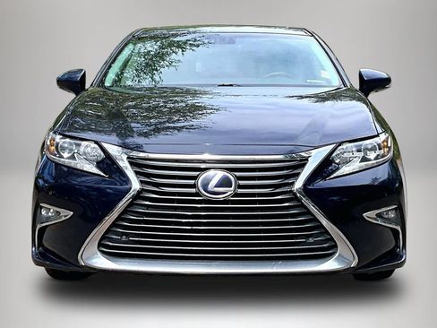 Used 2016 Lexus ES 300h w/ Navigation System Package FWD image 3