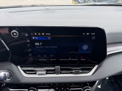 Used 2025 Chevrolet Equinox LT image 20