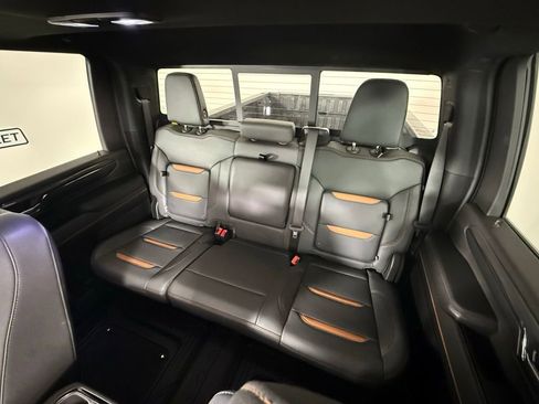Used 2024 GMC Sierra 2500 AT4 w/ AT4 Premium Plus Package AWD/4WD image 41
