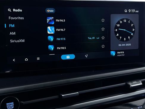 Used 2025 Hyundai Santa Fe SEL image 18