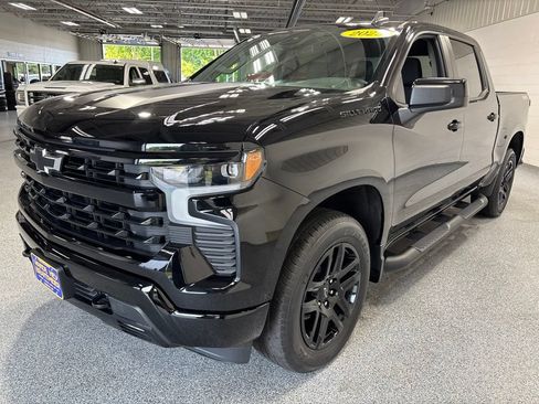Used 2023 Chevrolet Silverado 1500 RST w/ Rally Edition AWD/4WD image 3