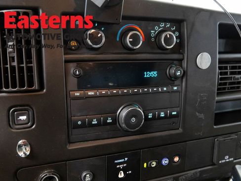 Used 2021 Chevrolet Express 2500 RWD image 15